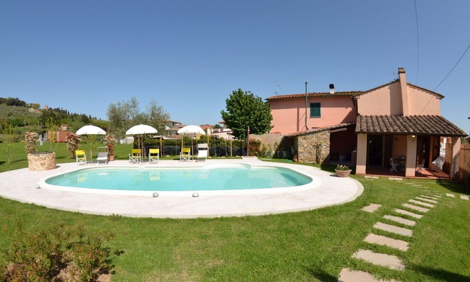 Cascine-La Croce Villa | Stunning private villa with WIFI, private pool, A/C, veranda and pets allowed, close to Lucca