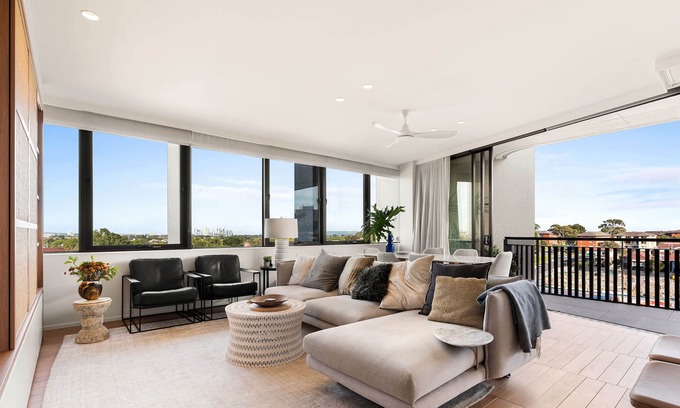 Randwick Apartment | Stunning Randwick Apartment with Views