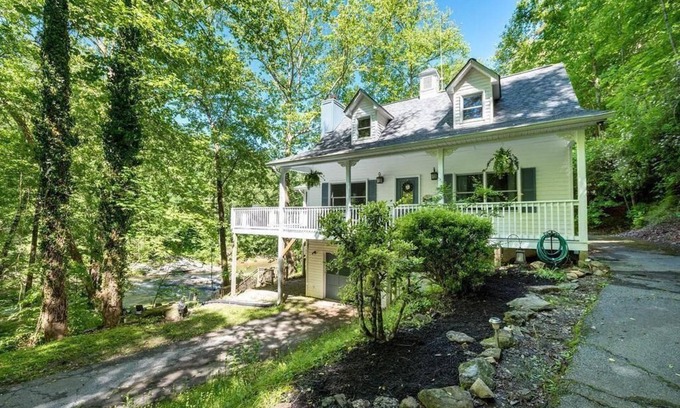Dahlonega House | Stunning Rushing River Views ~ North Georgia Mountains ~ Short Hop to Town!