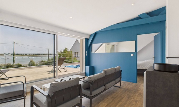 Le Tour-du-Parc Ski Chalet | Stunning Sea View – 10 Adults, 4 Children