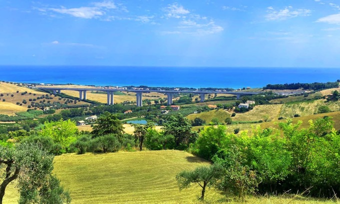 Pineto Villa | Stunning sea views, 5 minutes from the beach!