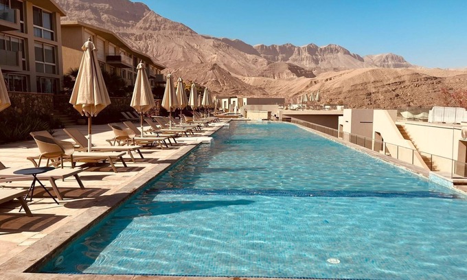 Ataqah Ski Chalet | Stunning Seaside Chalet at Il Mont Galala Your Perfect Egyptian Escape!