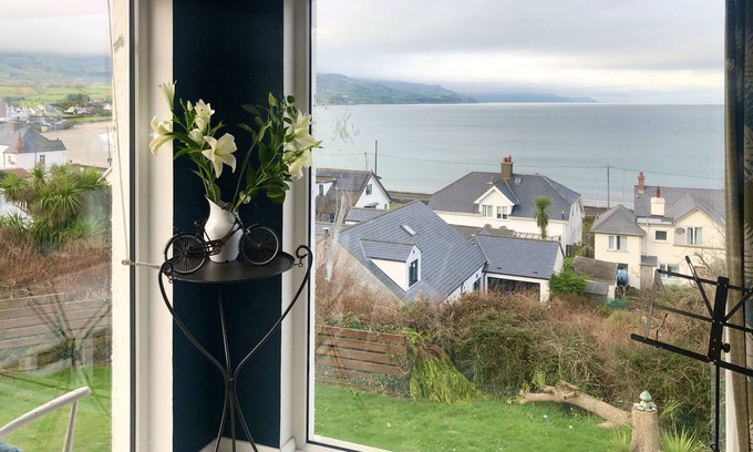 Ballygally House | Stunning Seaview Cottage, With 3 Bedrooms