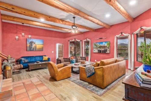 Fort McDowell House | Stunning Secluded Ranch, Sleeps 8, Pool and Jacuzzi