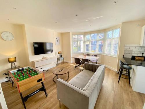 Croham Apartment | Stunning South Croydon Apartment - Relax in Style