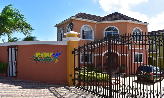 Montego Bay House | Stunning & Spacious 2 Bedroom Townhome