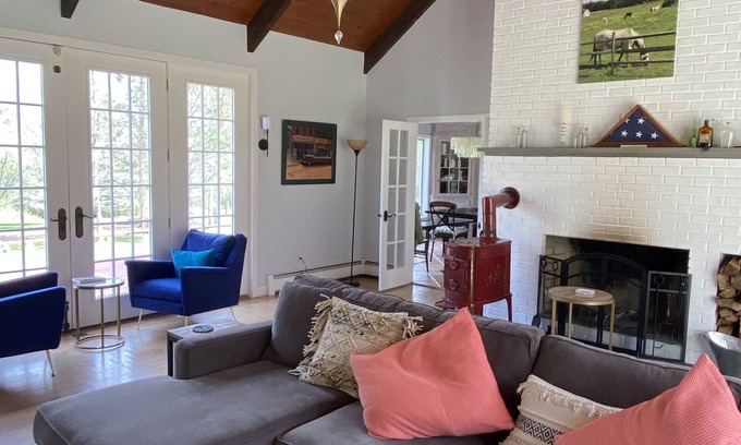 Egremont House | Stunning Summer Berkshires Retreat with Beautiful Heated Swimming Pool