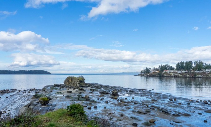 Regional District of Nanaimo Condo | Stunning Sunsets