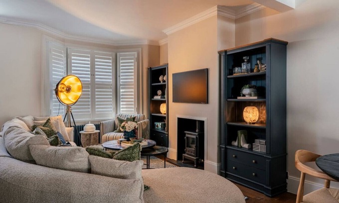 Parsons Green and Walham House | Stunning Townhouse in Parsons Green, Fulham