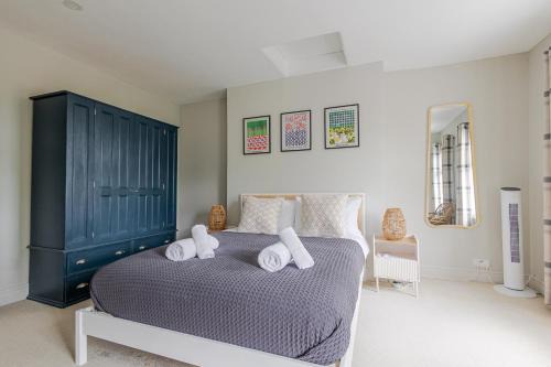 Leamington Spa Apartment | Stunning Townhouse & Basement in Leamington Spa