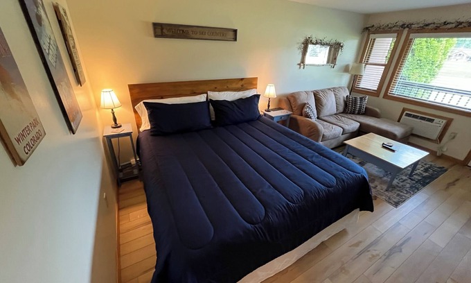 North Woodstock Resort | Stunning updated studio located in the heart of the White Mountains.
