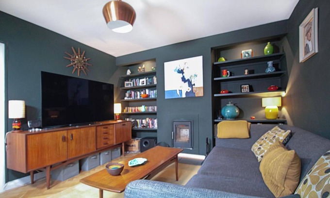 Crofton Park House | Stunning Urban Retreat with Private Garden