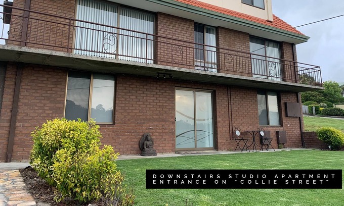 Albany House | Stunning Views right in the heart of Albany