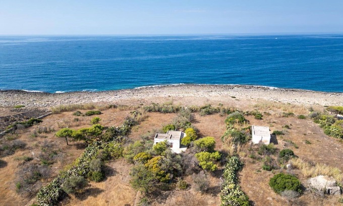 Torre Squillace Villa | Stunning villa for 4 people with WIFI, TV and parking