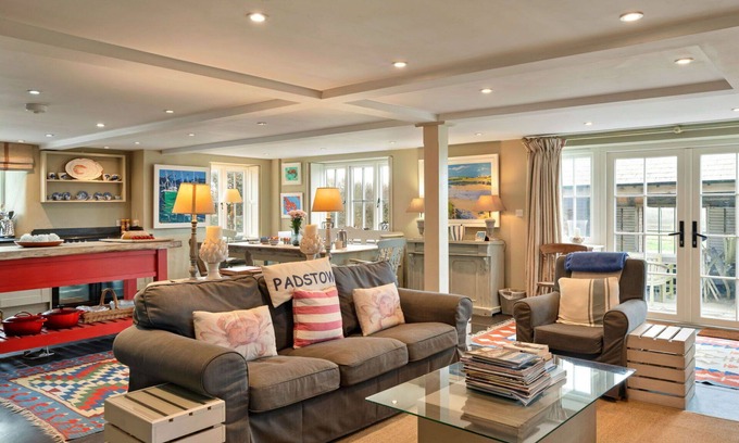 Treator House | Stunning villa for 10 people with WIFI and pets allowed