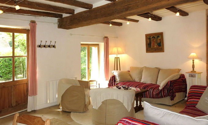 Onzain House | Stunning villa for 4 guests with WIFI, terrace and parking