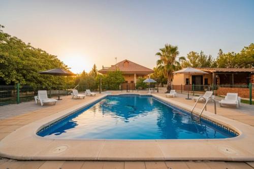 Moratalla Villa | Stunning Villa - Infinity Pool & Mountain Views