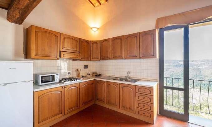 Montebonello House | Stunning villa with private pool, A/C, WIFI, TV, pets allowed, panoramic view and parking