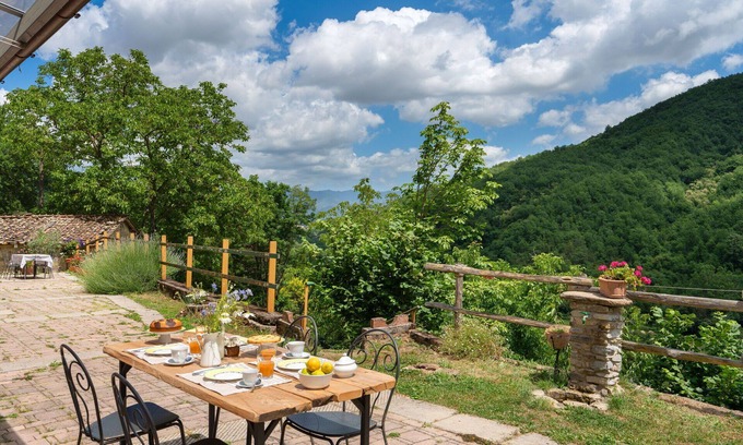 Borgo San Lorenzo Villa | Stunning villa with WIFI, private pool, TV, panoramic view and parking, close to Florence