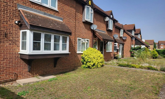 Dartford Apartment | Stunning Well Decorated 1bed Apartment in Dartford