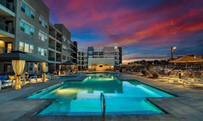 Glendale Sports and Entertainment District Apartment | Stunning Westgate CozySuites by the stadium w/pool 4