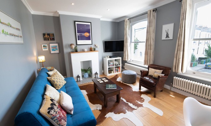 Camberwell Apartment | Style, Charm & Comfort in Camberwell