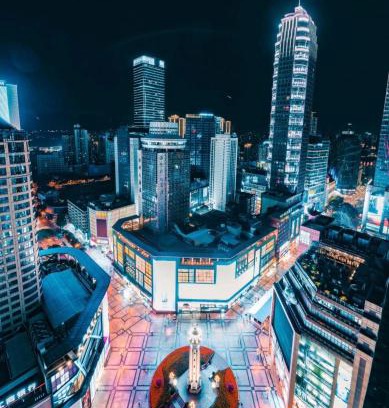 Yuzhong Hotel | Style INS High-Altitude River View Hotel (Chongqing Jiefangbei Pedestrian Street Branch)