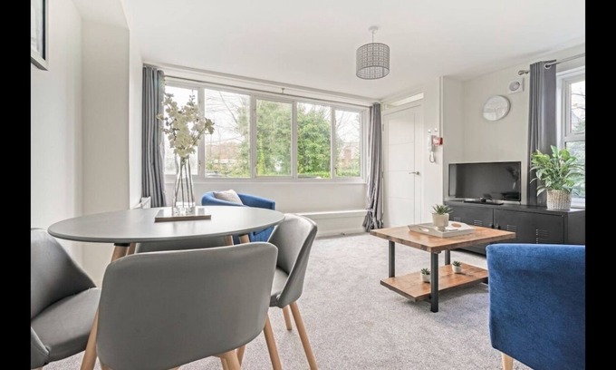 Royal Tunbridge Wells Apartment | Stylish 1-Bed Apartment in Tunbridge Wells