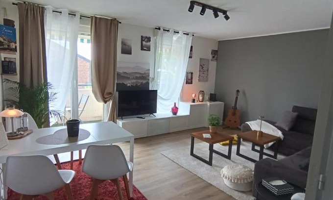 Poteries Apartment | Stylish 1-bedroom flat with beautiful terrace , for a cosy Retreat