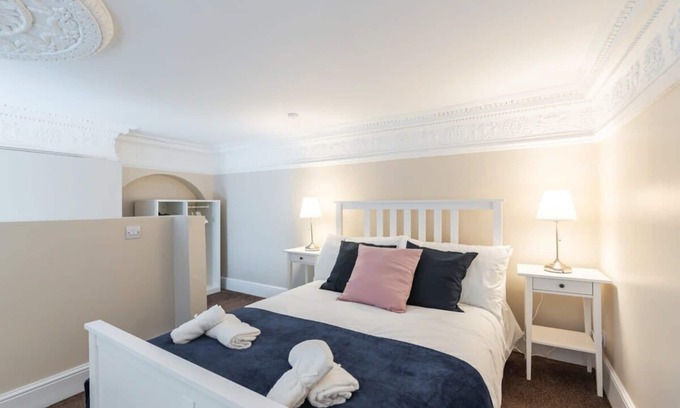 City Centre Dublin Apartment | Stylish 1BED MEZZANINE APT IN GEORGIAN BUILDING