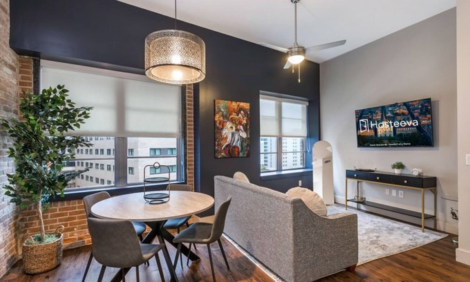 Central Business District Hotel | Stylish 1BR Condo Near French Quarter + Amenities