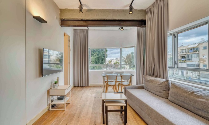 Old North Apartment | Stylish 1BR in Tel Aviv's Dizengoff Area BY Holiday Rentals
