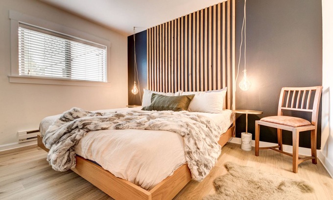 Avon Condo | Stylish 2 bed/2 bath near base of Beaver Creek. TOA Sales tax License #015810