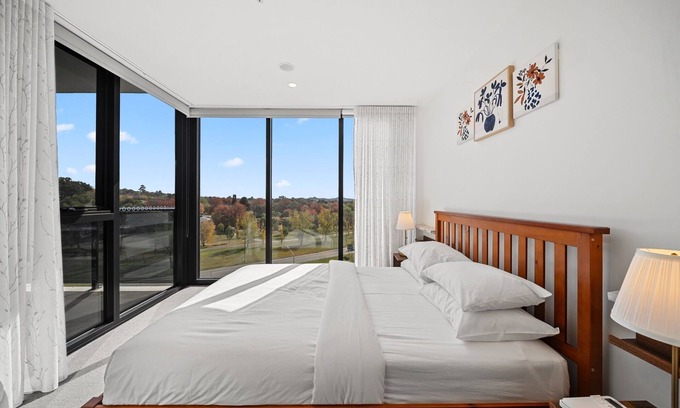 Phillip Apartment | Stylish 2-Bed Apartment with Luxe Amenities Access