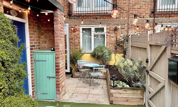 Weavers Apartment | Stylish 2 bed apartment in prime East London location