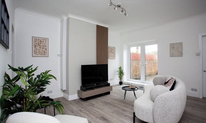 Tudhoe House | Stylish 2 bed home WIFI Smart Tv