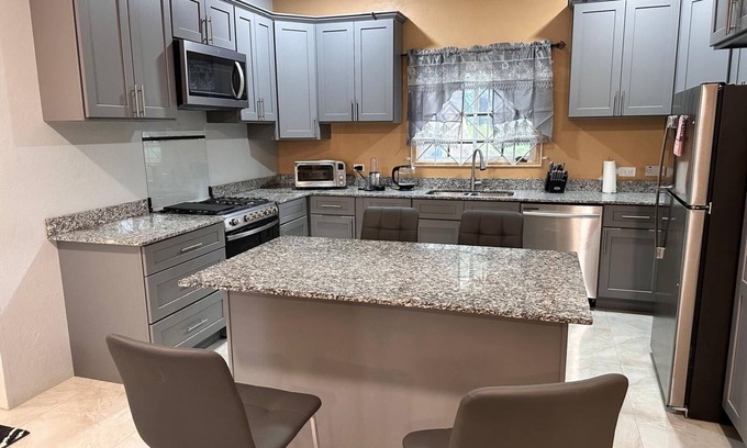 Crooked River House | Stylish 2-Bedroom Retreat in Crooked River