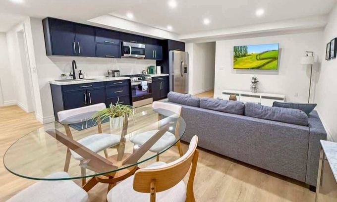 LaSalle Apartment | Stylish 2-BR Basement Suite with Private Entrance