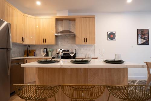 Ocean Hill Apartment | Stylish 2BD Brooklyn Retreat with Backyard & Basement