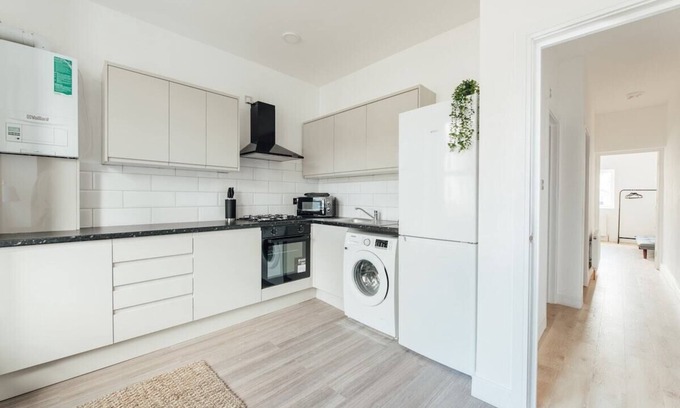 Valentines Apartment | Stylish 2Bed Flat-Ilford, London