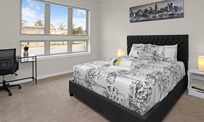 Fairfax Apartment | Stylish 2Bedroom Deluxe Central Fairfax- Free Parking