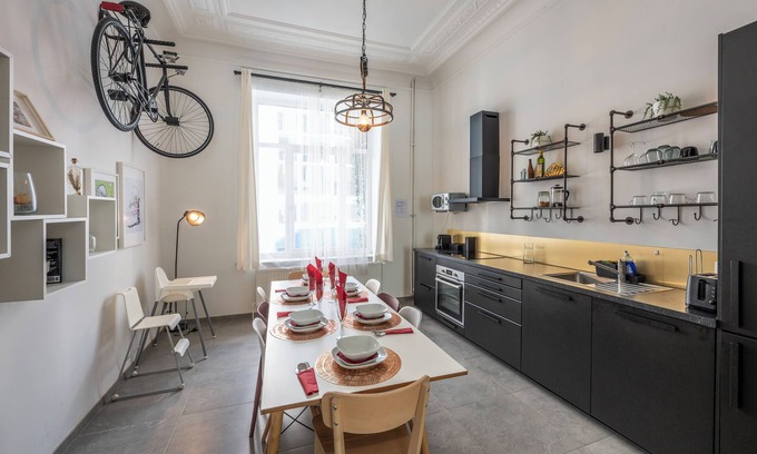 Brussels Apartment | Stylish 3 Bd 3 Bath Duplex In Brussels