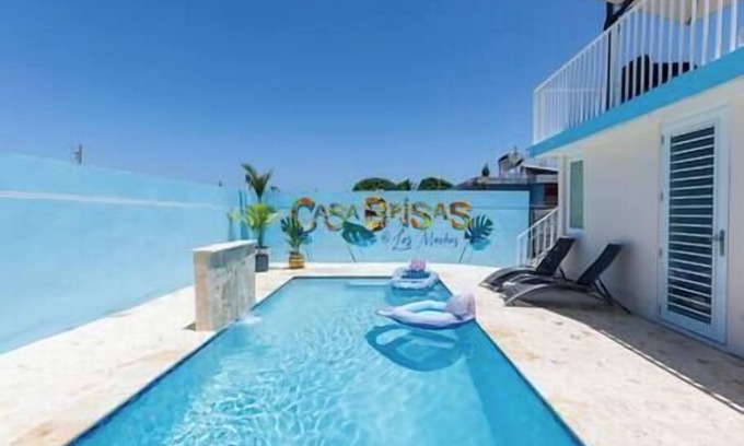 Machos House | Stylish 3 Bed/2Bath Sleeps 6 - Private Pool - Solar Panels