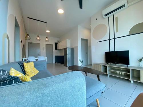 Sungai Buloh Apartment | Stylish 3BR Condo at The Zizz
