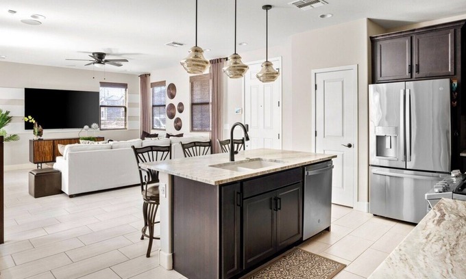 Estrella Village House | Stylish 3BR w/Patio+ Lux Kitchen