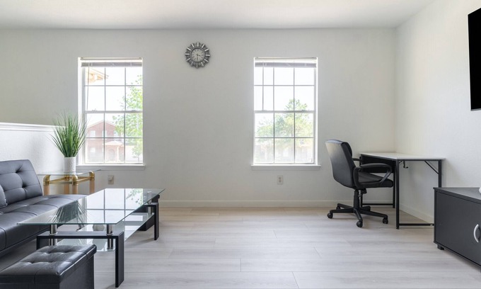 Clodine House | Stylish 4BR 2.5BA Haven in Houston