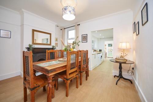 Hessle House | Stylish and cosy home-from-home