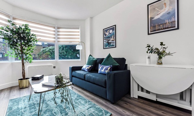 Crouch End Apartment | Stylish and Family Friendly 3 Bedroom Apartment