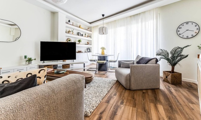 Bostanci Apartment | Stylish and Lovely Flat in Kadikoy
