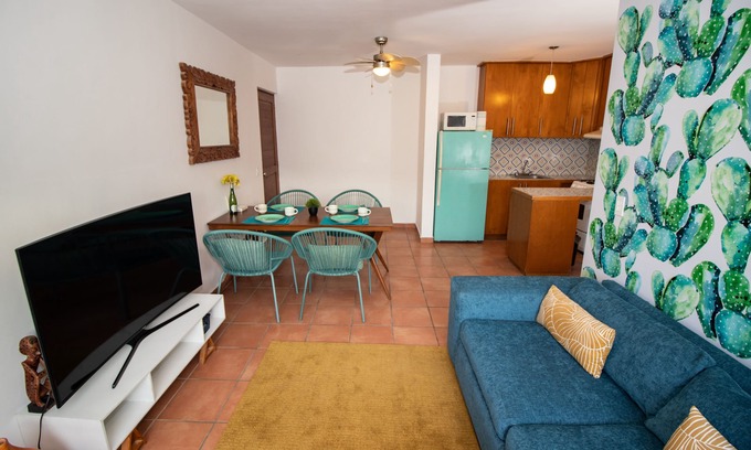 Ampliacion Juarez Condo | Stylish and Spacious 2BR Penthouse. Walk to Downtown and Medano Beach!